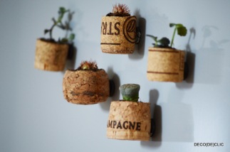 DIY creation: cork magnet to decorate your fridge