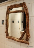 Wood frame for your mirror - DIY ideas with Decodeclic